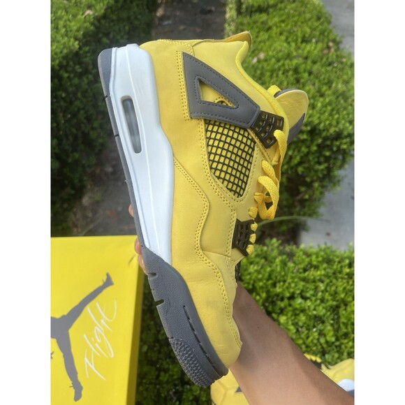 Size 8.5 - Jordan 4 Retro Mid Lightning main image 9